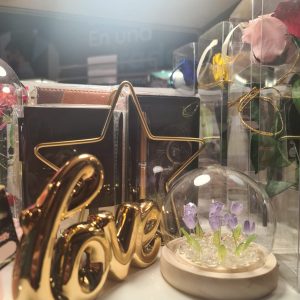 LOVE en vidrio