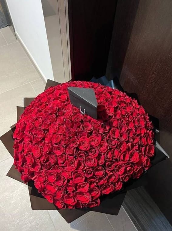 Ramo de 150 rosas Naturales