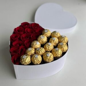 Box tamaño s de rosas Naturales con ferreros