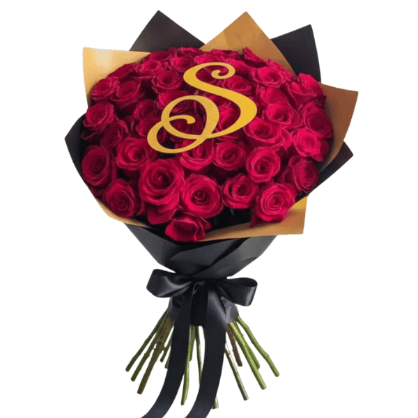 Ramo de 35 rosas Rojas y una inicial Dorada