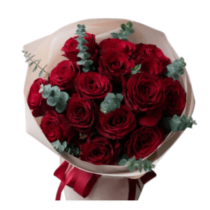 12 rosas con eucalipto o ruscu