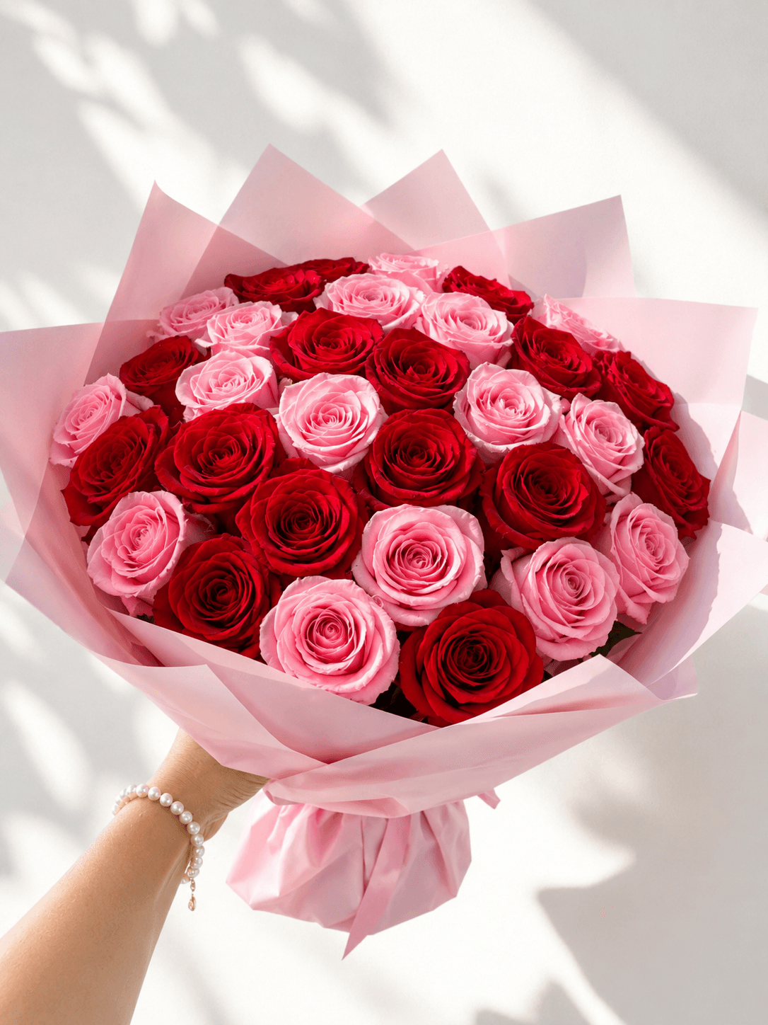 Ramo de 30 Rosas Rosadas y Rojas