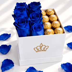 Box blue de 6 Rosas naturales y 8 Ferrero