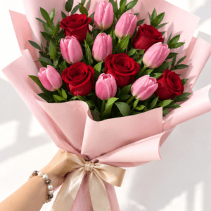 Ramo de 10 tulipanes y 5 Rosas Rojas