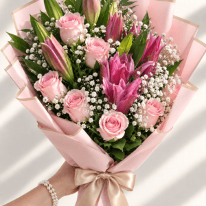Ramo de 12 Rosas rosadas y 4 varas de lilium